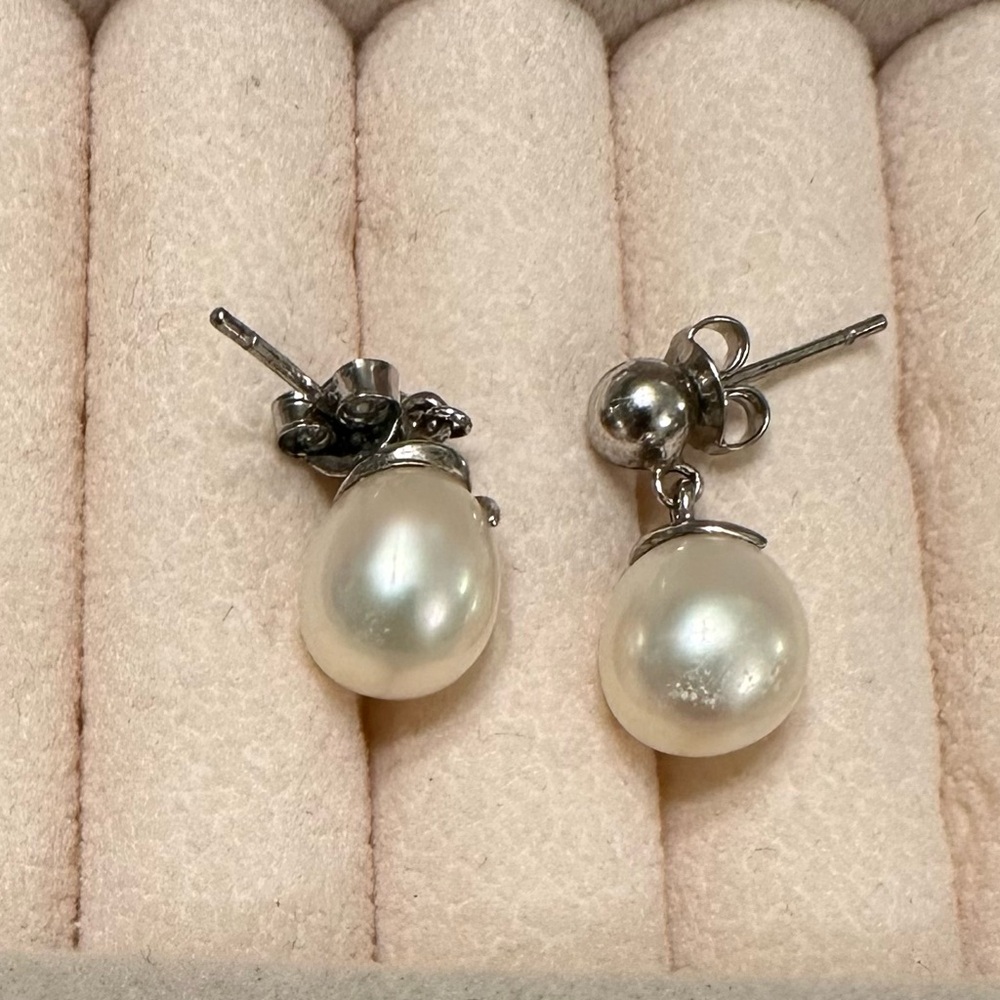 Elegant Pearl Drop Earrings